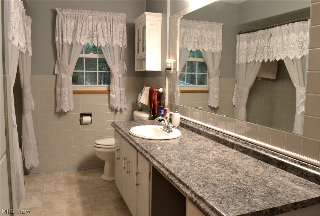 4689 Manchester Road New Franklin, OH 44203 - Photo 19 of 25 Gallery Image 19