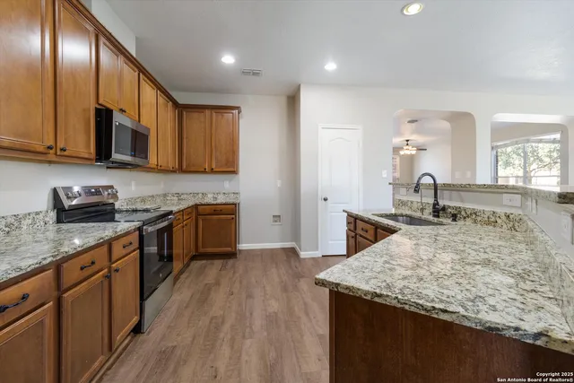 $2,750 | 13506 Misty View, San Antonio, TX 78245