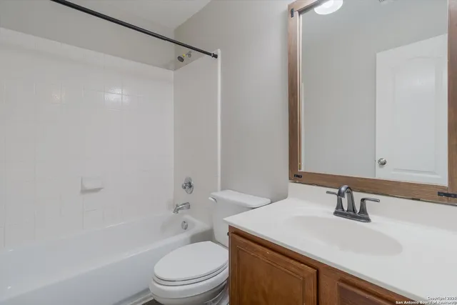 $2,750 | 13506 Misty View, San Antonio, TX 78245