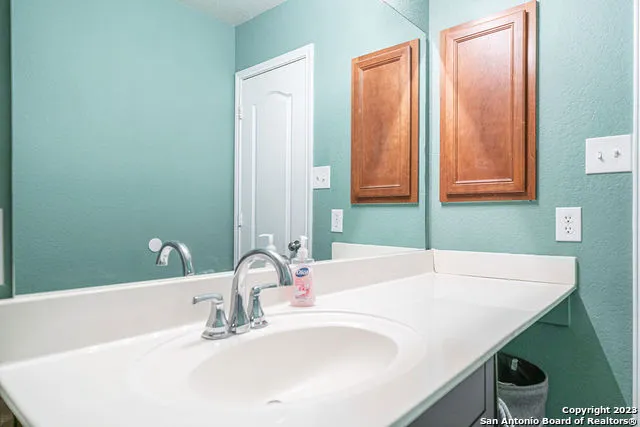 $2,750 | 13506 Misty View, San Antonio, TX 78245