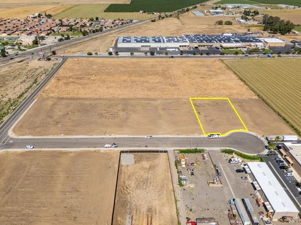 $199,000 | 251 Commerce Way, Los Banos, CA 93635