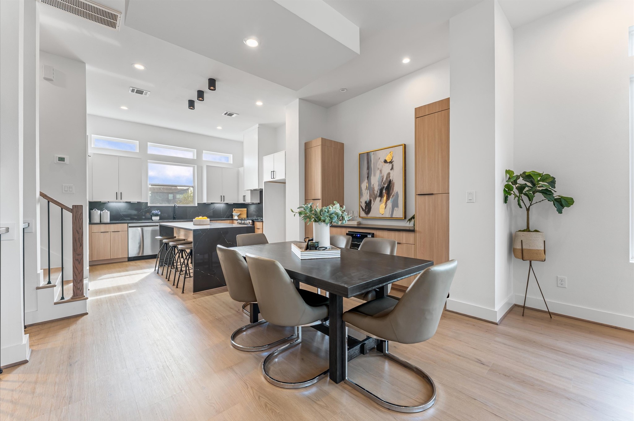 3209 Baer Street, Unit A Houston, TX 77020 - Photo 2 of 35 Welcome to Nickel City Views!