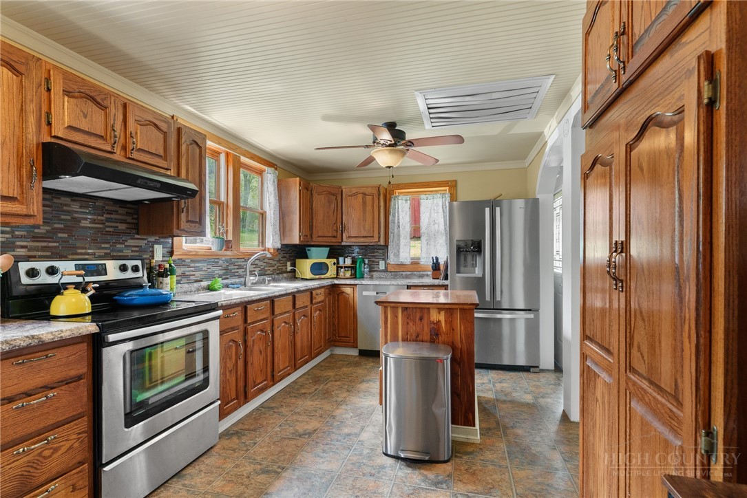969 Allen Road Piney Creek, NC 28663 - Photo 17 of 50