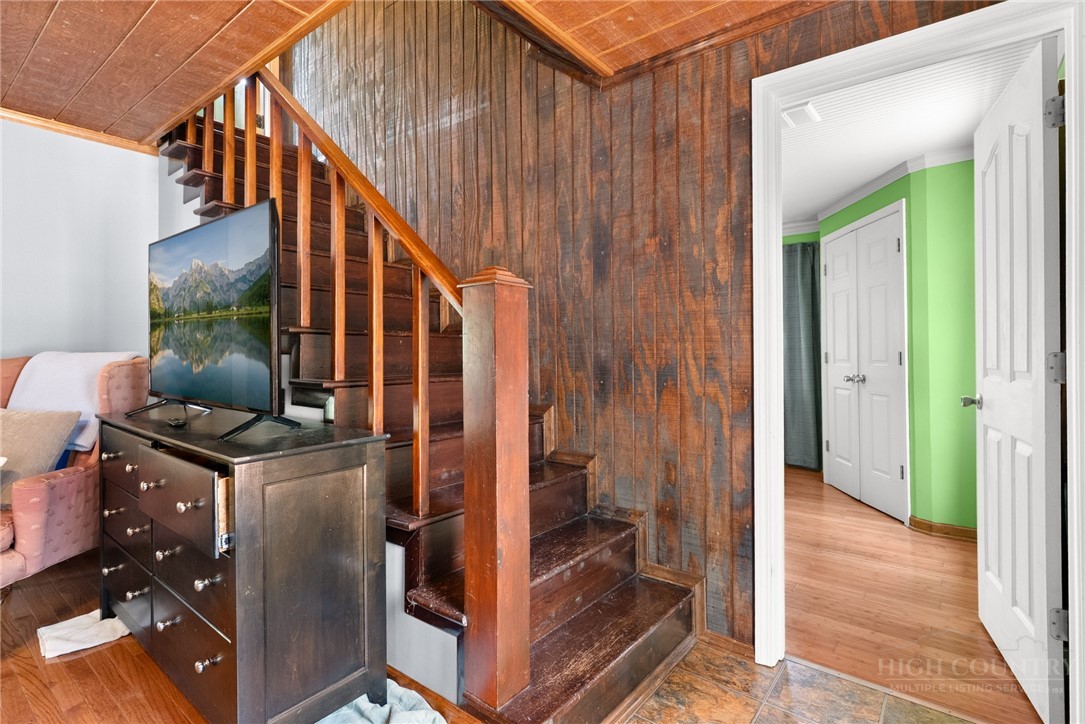 969 Allen Road Piney Creek, NC 28663 - Photo 8 of 50