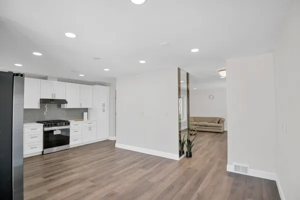 $539,000 | 615 Cordial Drive, Des Plaines, IL 60018