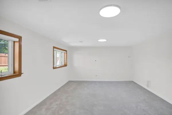 $539,000 | 615 Cordial Drive, Des Plaines, IL 60018