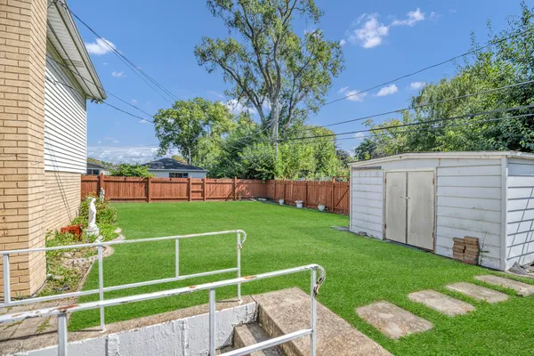 $539,000 | 615 Cordial Drive, Des Plaines, IL 60018