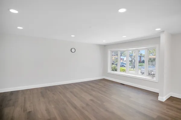 $539,000 | 615 Cordial Drive, Des Plaines, IL 60018