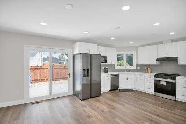 $539,000 | 615 Cordial Drive, Des Plaines, IL 60018