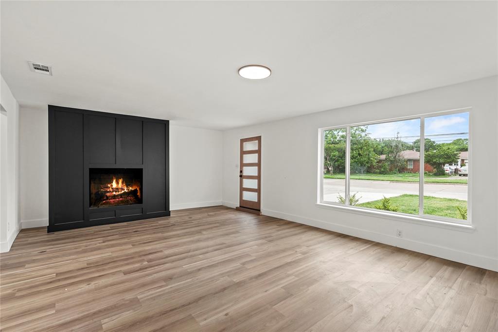 7734 Bruton Road Dallas, TX 75217 - Photo 2 of 11