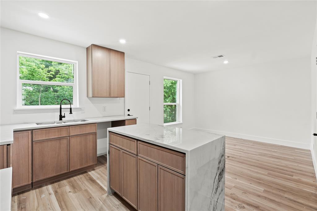 7734 Bruton Road Dallas, TX 75217 - Photo 4 of 11