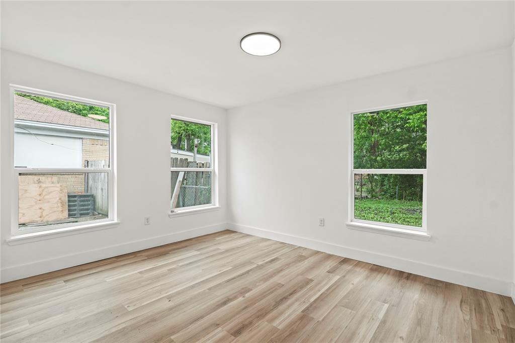 7734 Bruton Road Dallas, TX 75217 - Photo 8 of 11