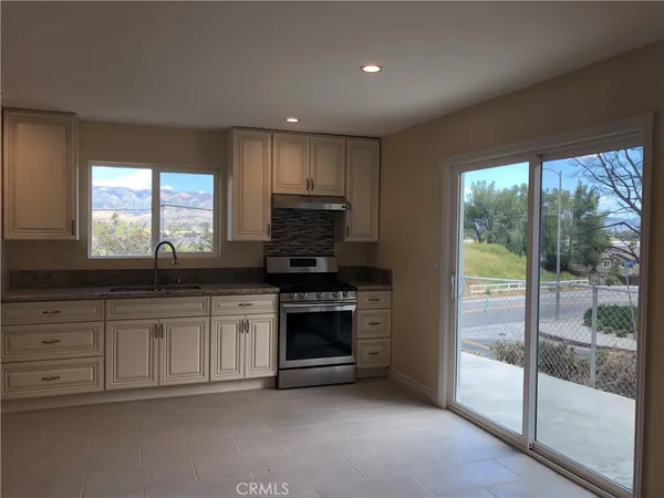 $2,100 | 9019 Farralone Avenue, West Hills, CA 91304