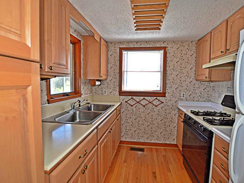 78 Midland Road Charlestown, RI 02813 - Photo 5 of 18 Kitchen.