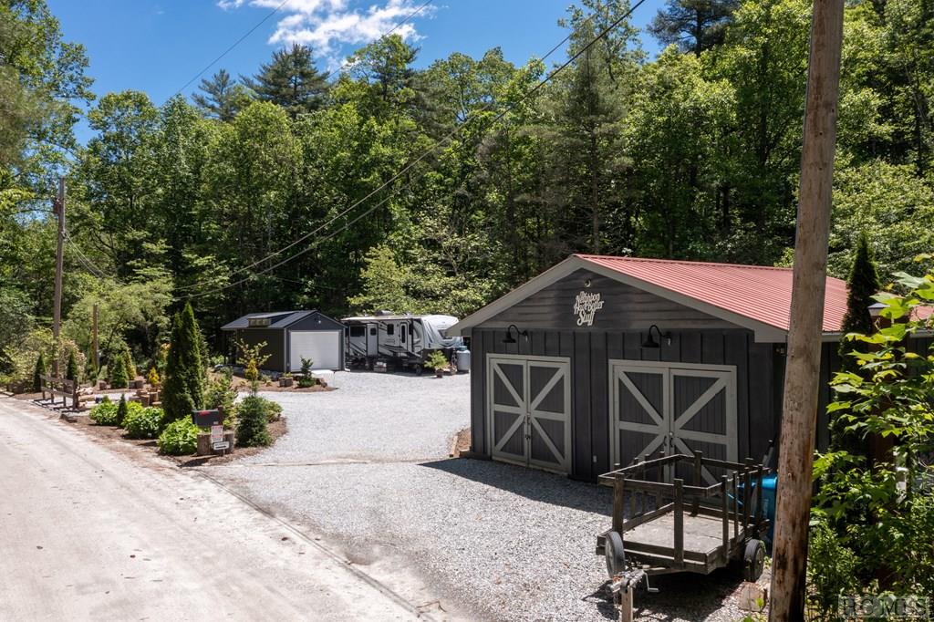 204 Lance Road Cashiers, NC 28717 - Photo 2 of 13 Gallery Image 2