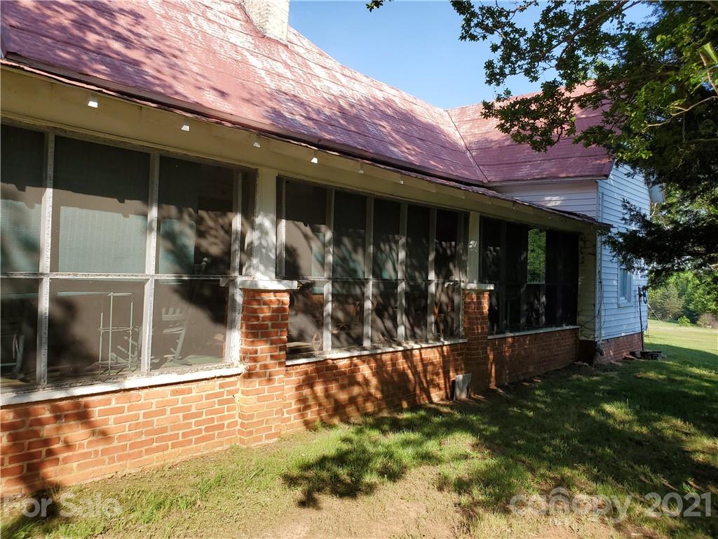 226 Buck Collins Road Forest City, NC 28043 - Photo 3 of 43 Gallery Image 3