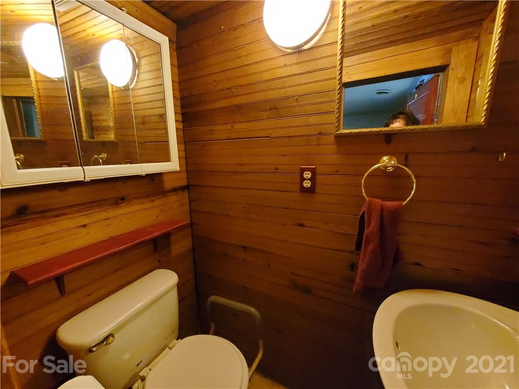 226 Buck Collins Road Forest City, NC 28043 - Photo 33 of 43 Gallery Image 33