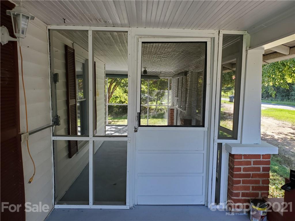 226 Buck Collins Road Forest City, NC 28043 - Photo 8 of 43 Gallery Image 8