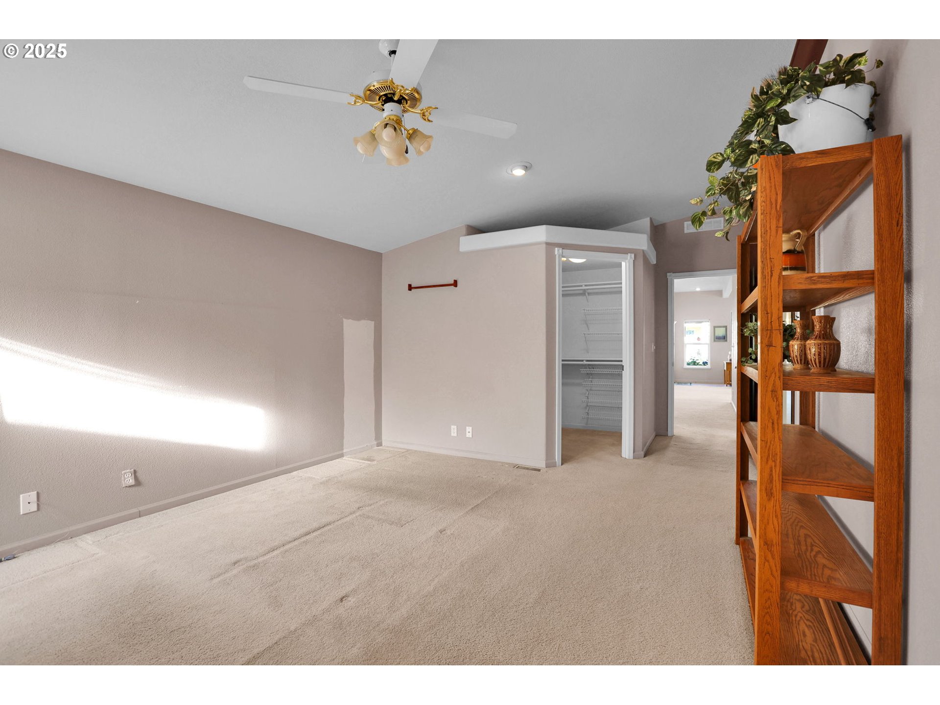 2488 Northampton Eugene, OR 97404 - Photo 19 of 38 Owner's Suite Bedroom