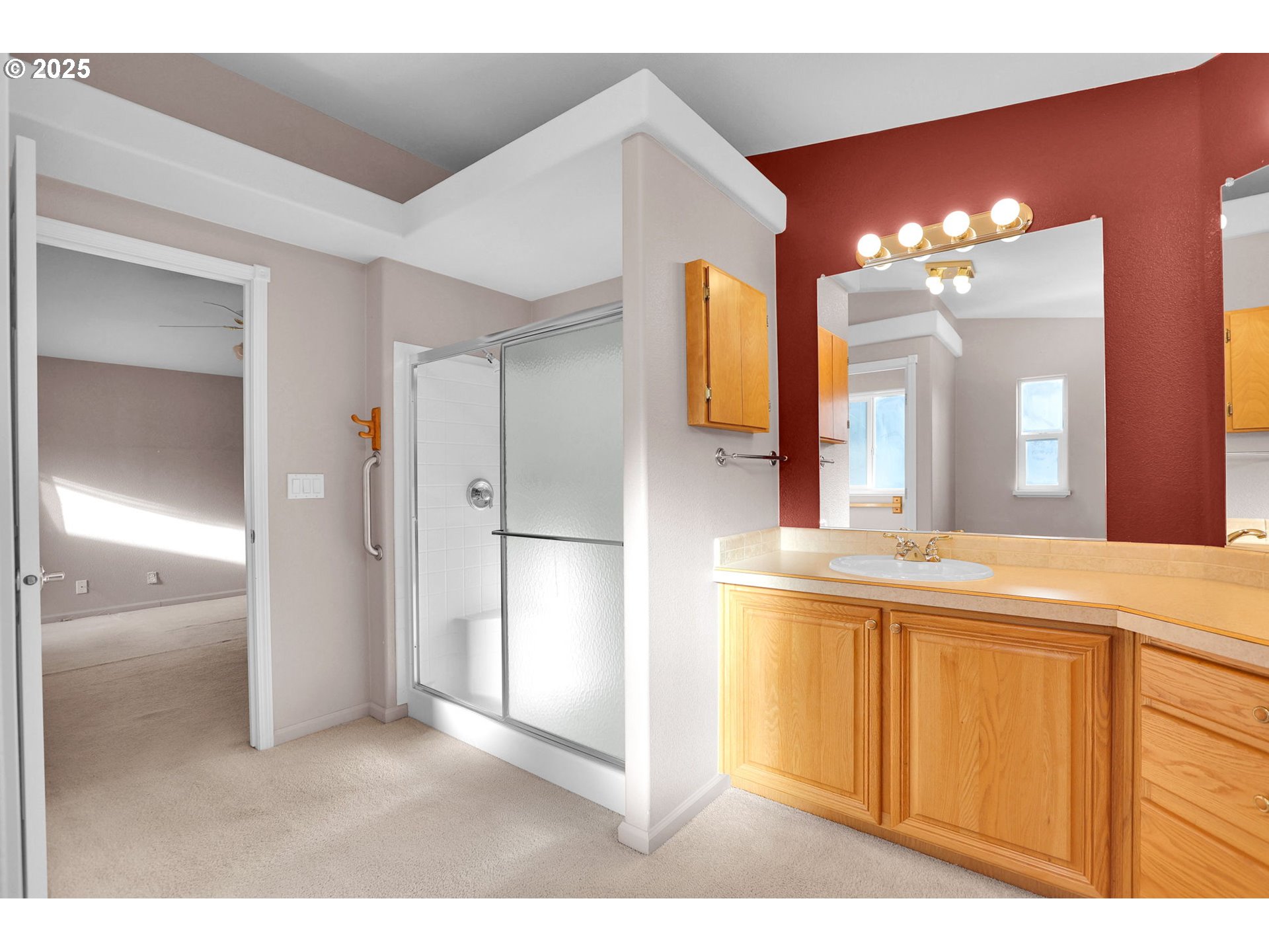 2488 Northampton Eugene, OR 97404 - Photo 24 of 38 Owner's Suite Bathroom