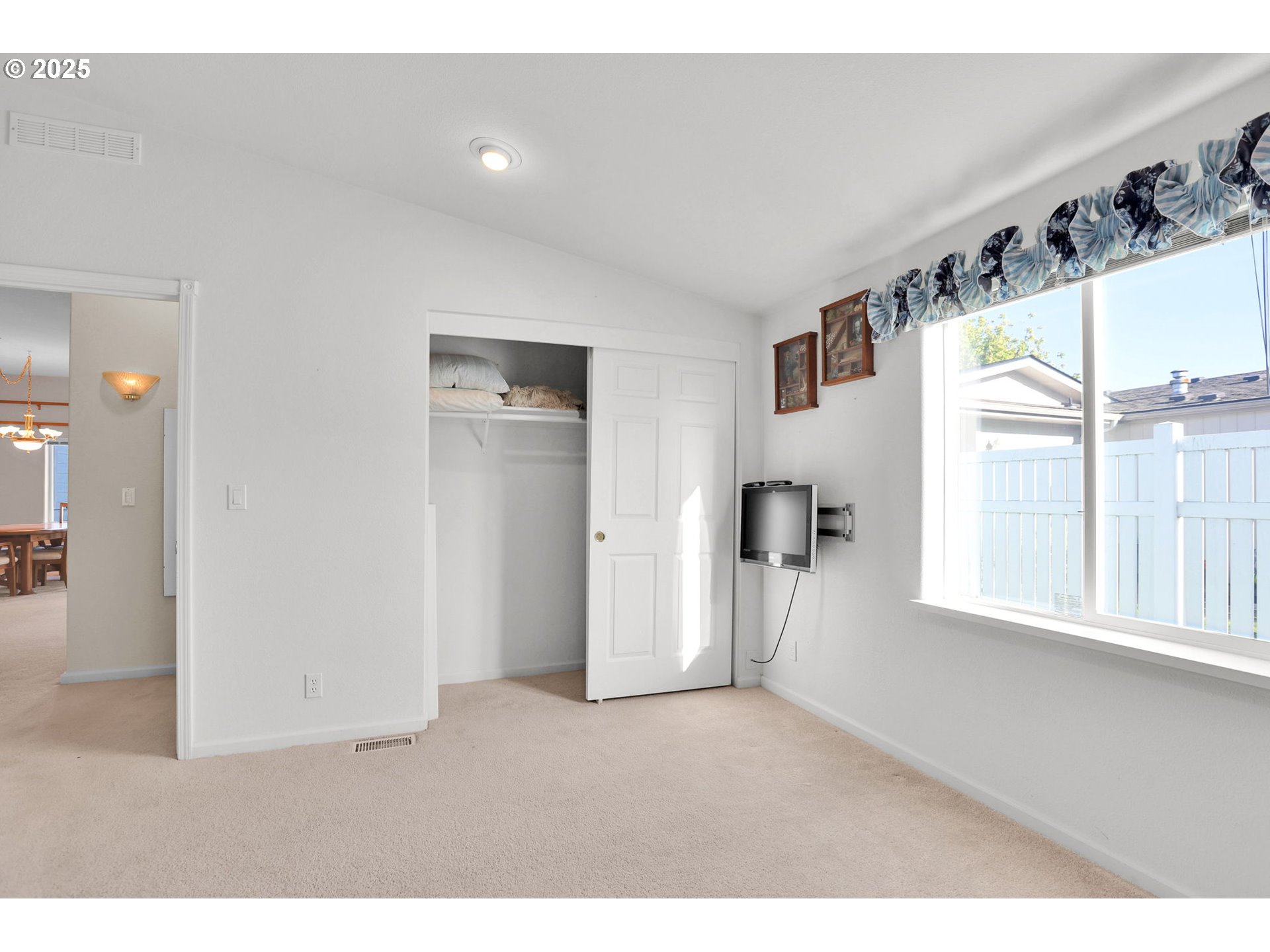 2488 Northampton Eugene, OR 97404 - Photo 28 of 38 Bedroom