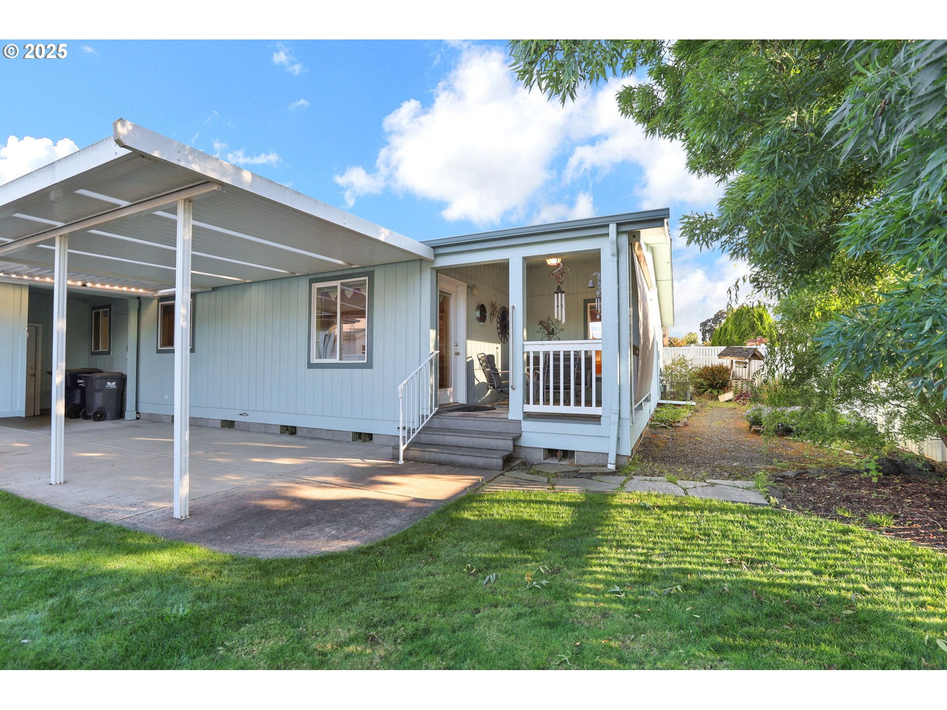 2488 Northampton Eugene, OR 97404 - Photo 32 of 38 Patio