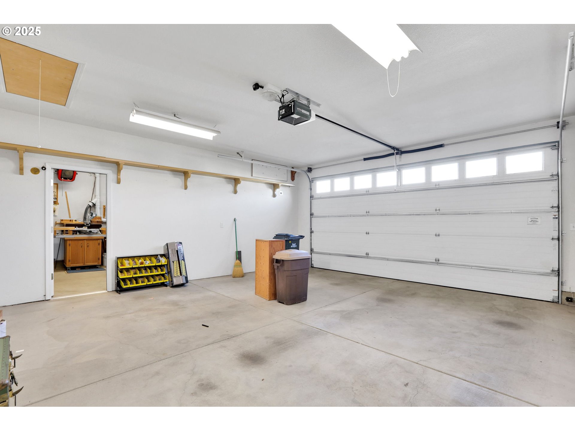 2488 Northampton Eugene, OR 97404 - Photo 36 of 38 Garage