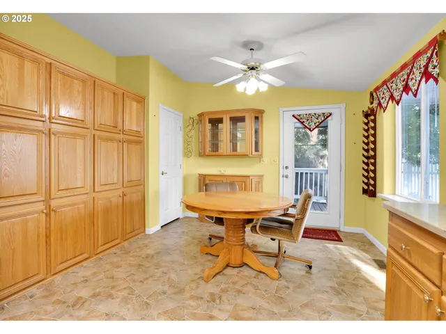 $369,900 | 2488 Northampton, Eugene, OR 97404