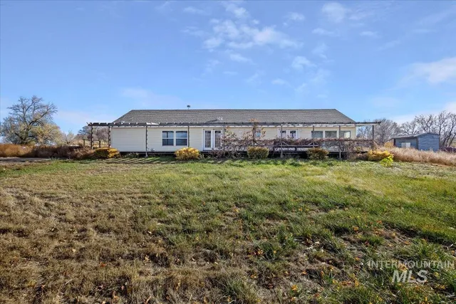 $415,000 | 2476 South 1100 East, Hagerman, ID 83332