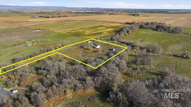 $415,000 | 2476 South 1100 East, Hagerman, ID 83332
