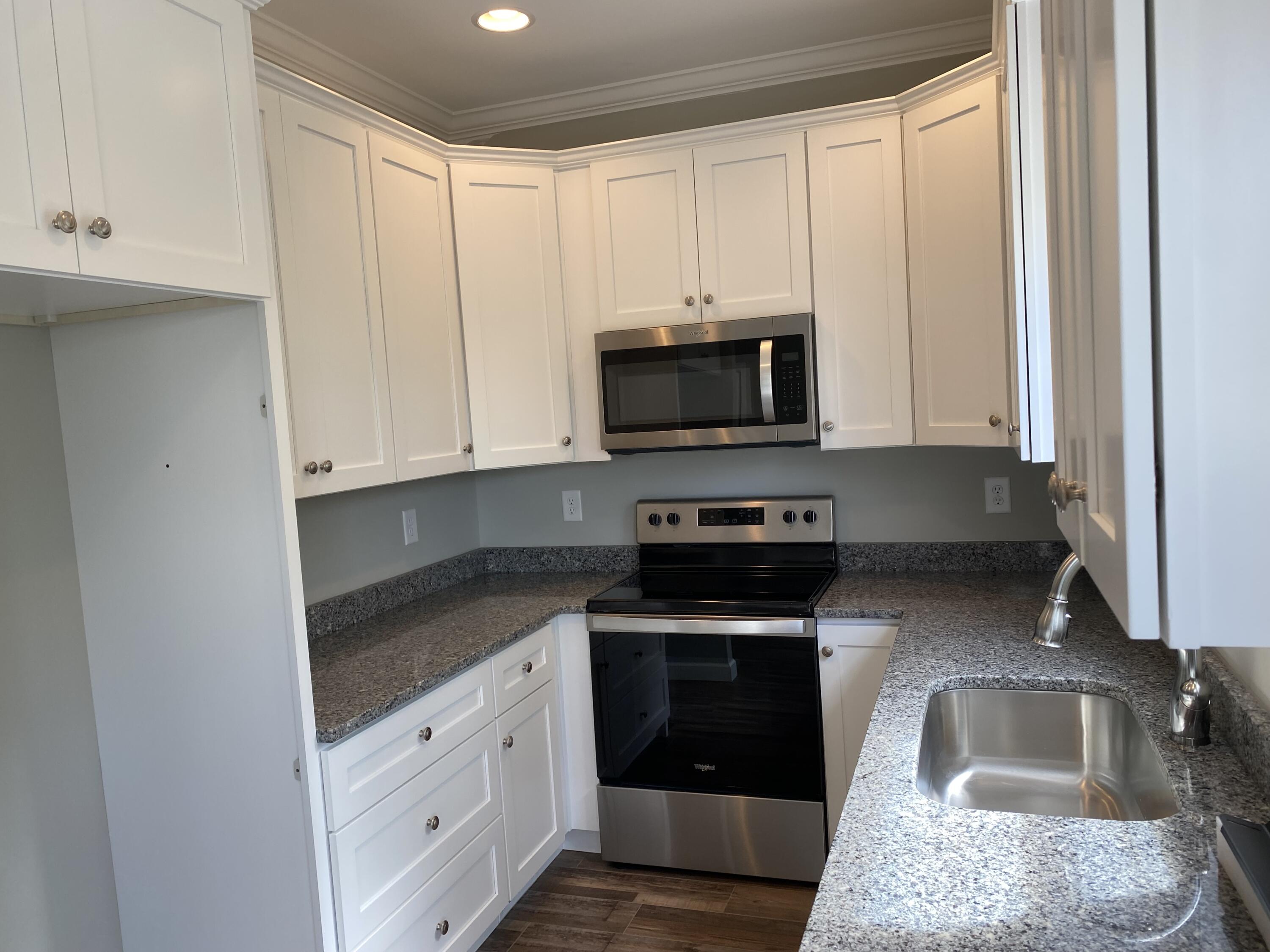 200 Ridge Pointe Johnson City, TN 37604 - Photo 4 of 15 IMG_2089