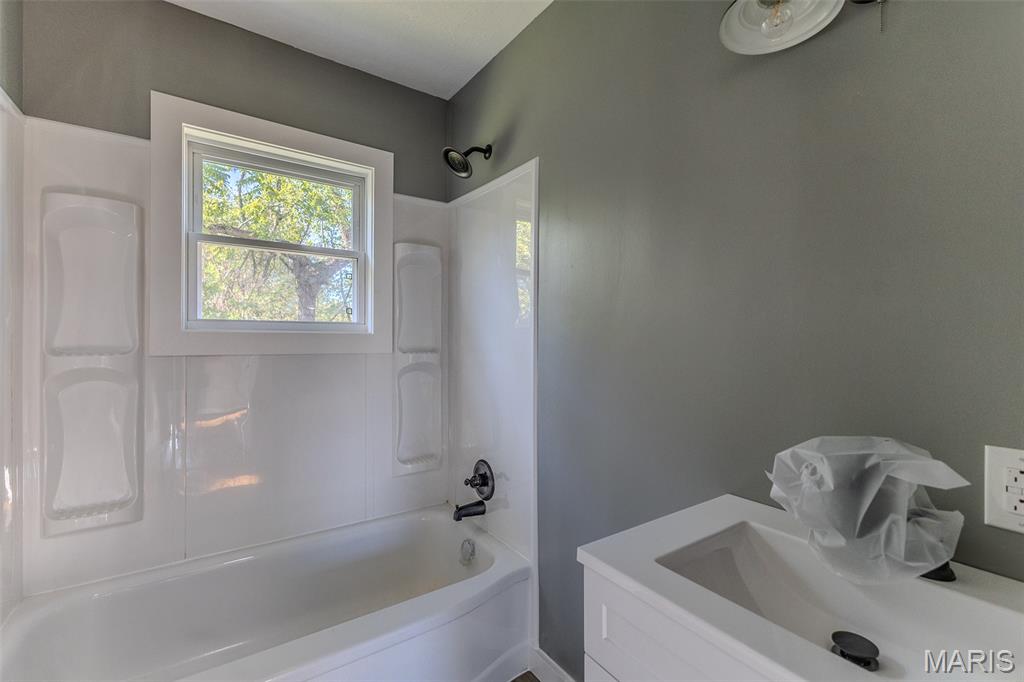 406 Perry Street Lebanon, MO 65536 - Photo 11 of 32