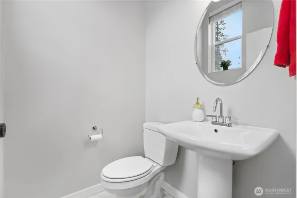 $709,000 | 13717 Admiralty Way, Unit G1, Lynnwood, WA 98087