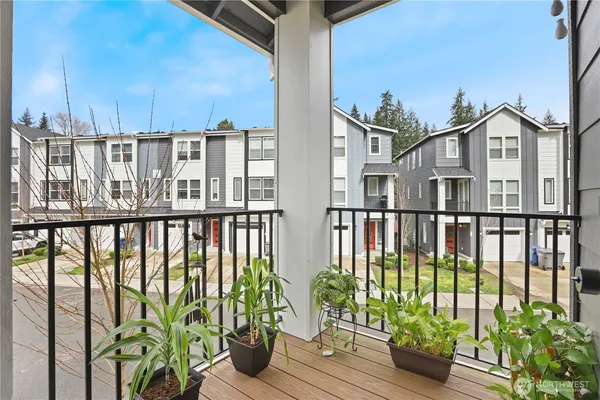 $709,000 | 13717 Admiralty Way, Unit G1, Lynnwood, WA 98087