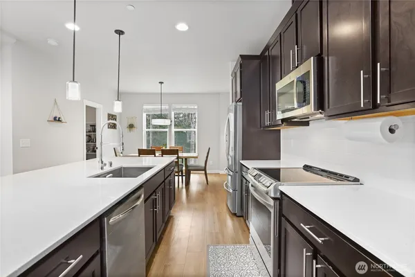 $709,000 | 13717 Admiralty Way, Unit G1, Lynnwood, WA 98087