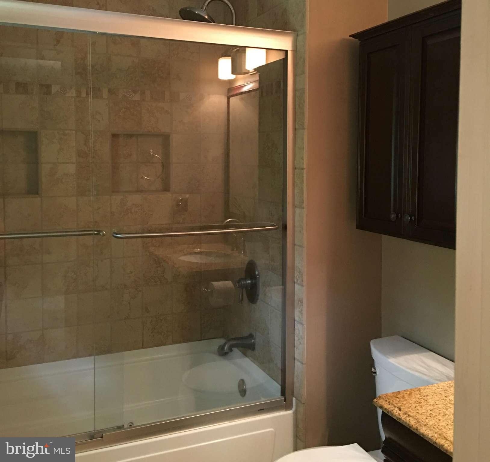 3144 Holland Cliffs Road Huntingtown, MD 20639 - Photo 10 of 16 Bath (Master)