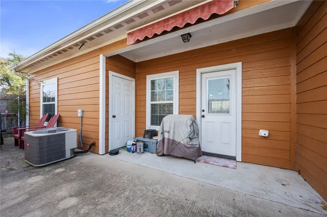 $349,900 | 301 Southwest Parkway, Unit 330, College Station, TX 77840