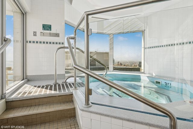 $425,000 | 195 North Harbor Drive, Unit 1408, Chicago, IL 60601