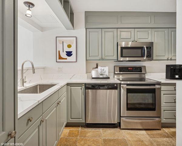 $425,000 | 195 North Harbor Drive, Unit 1408, Chicago, IL 60601