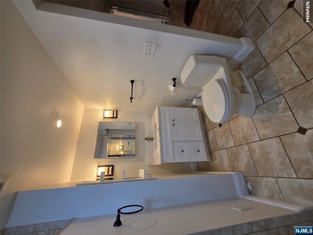 433 Thompson Street Hackensack, NJ 07601 - Photo 8 of 13