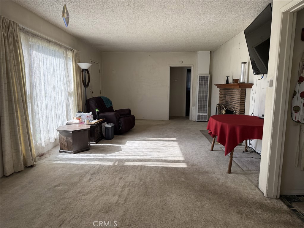 2461 Rancho Drive Riverside, CA 92507 - Photo 7 of 23