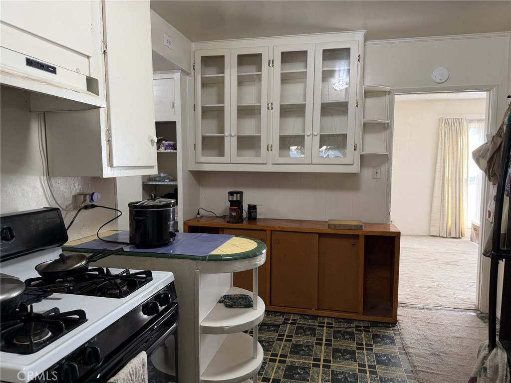 2461 Rancho Drive Riverside, CA 92507 - Photo 9 of 23