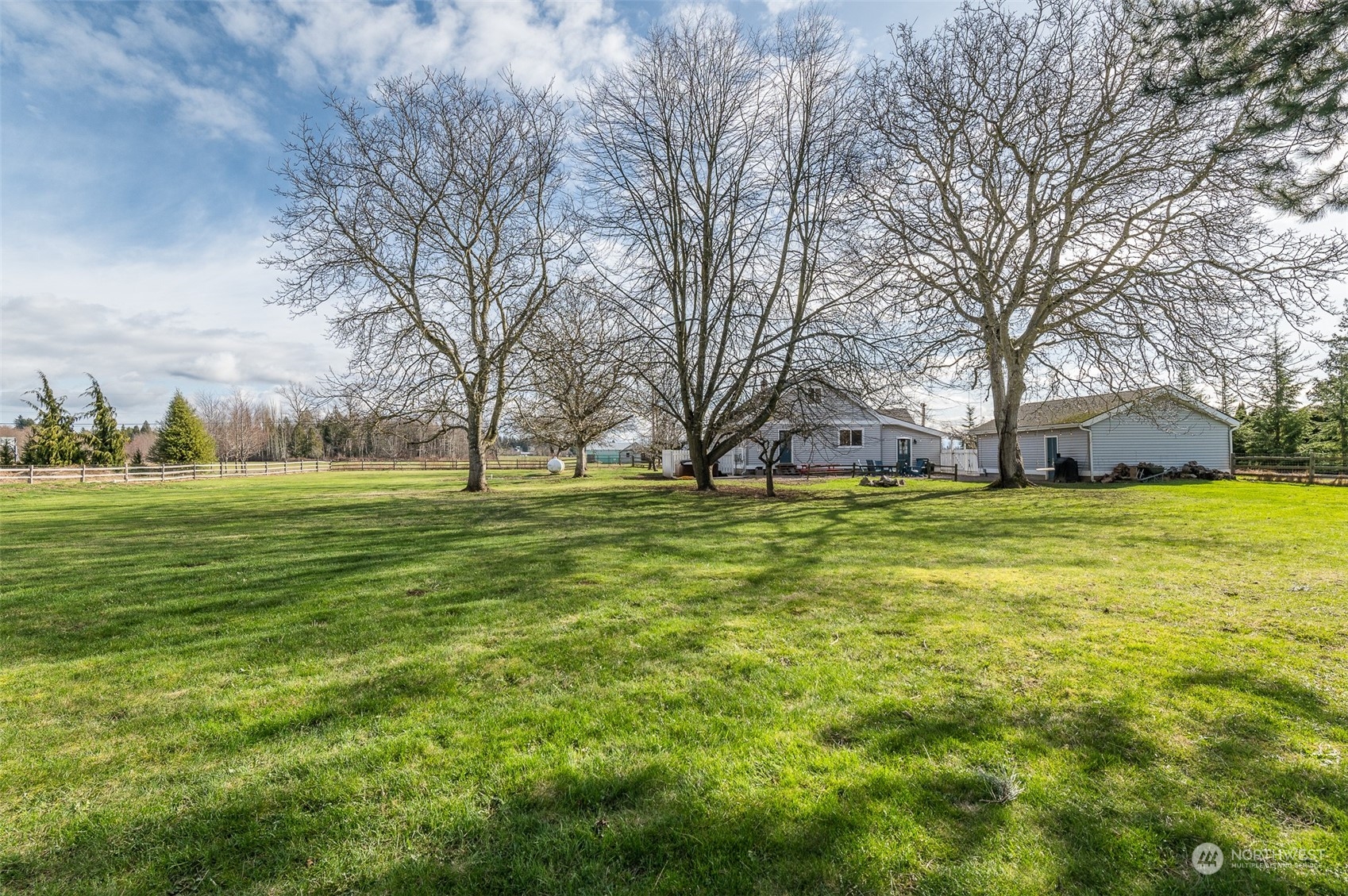 5757 Barr Road Ferndale, WA 98248 - Photo 28 of 40 a view of a volley ball court