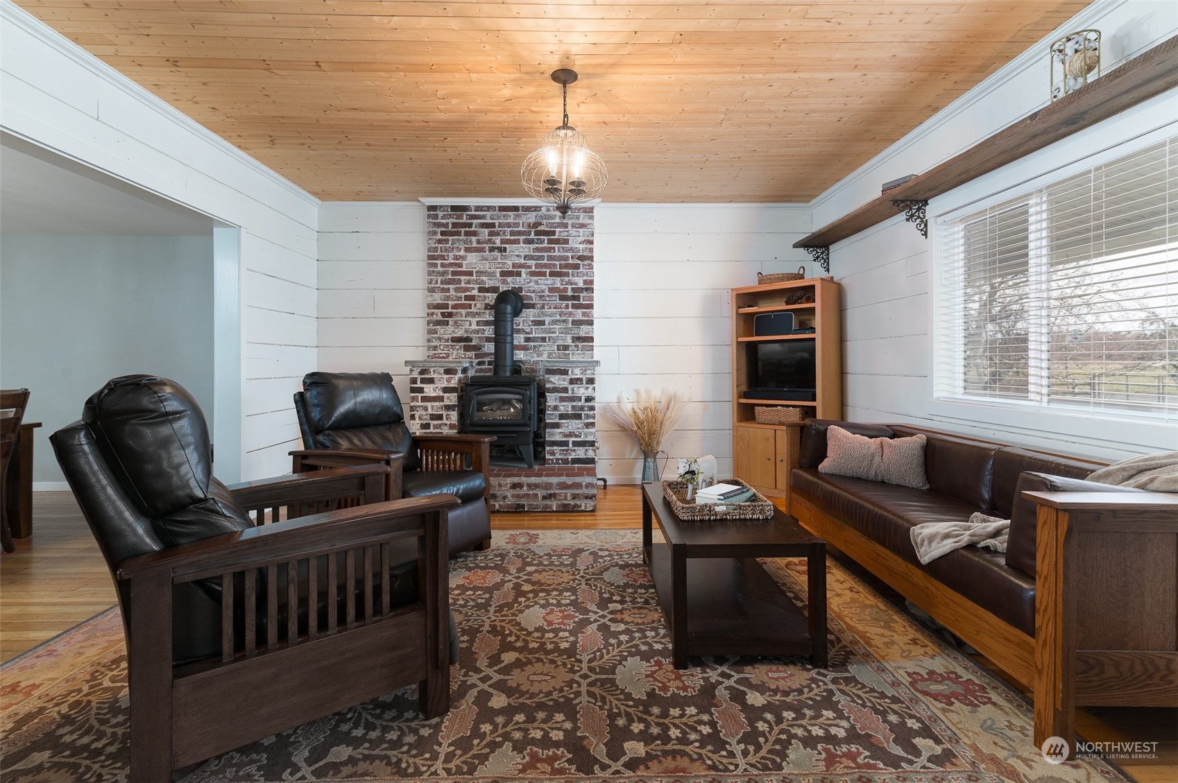 5757 Barr Road Ferndale, WA 98248 - Photo 5 of 40 a living room with furniture and a window