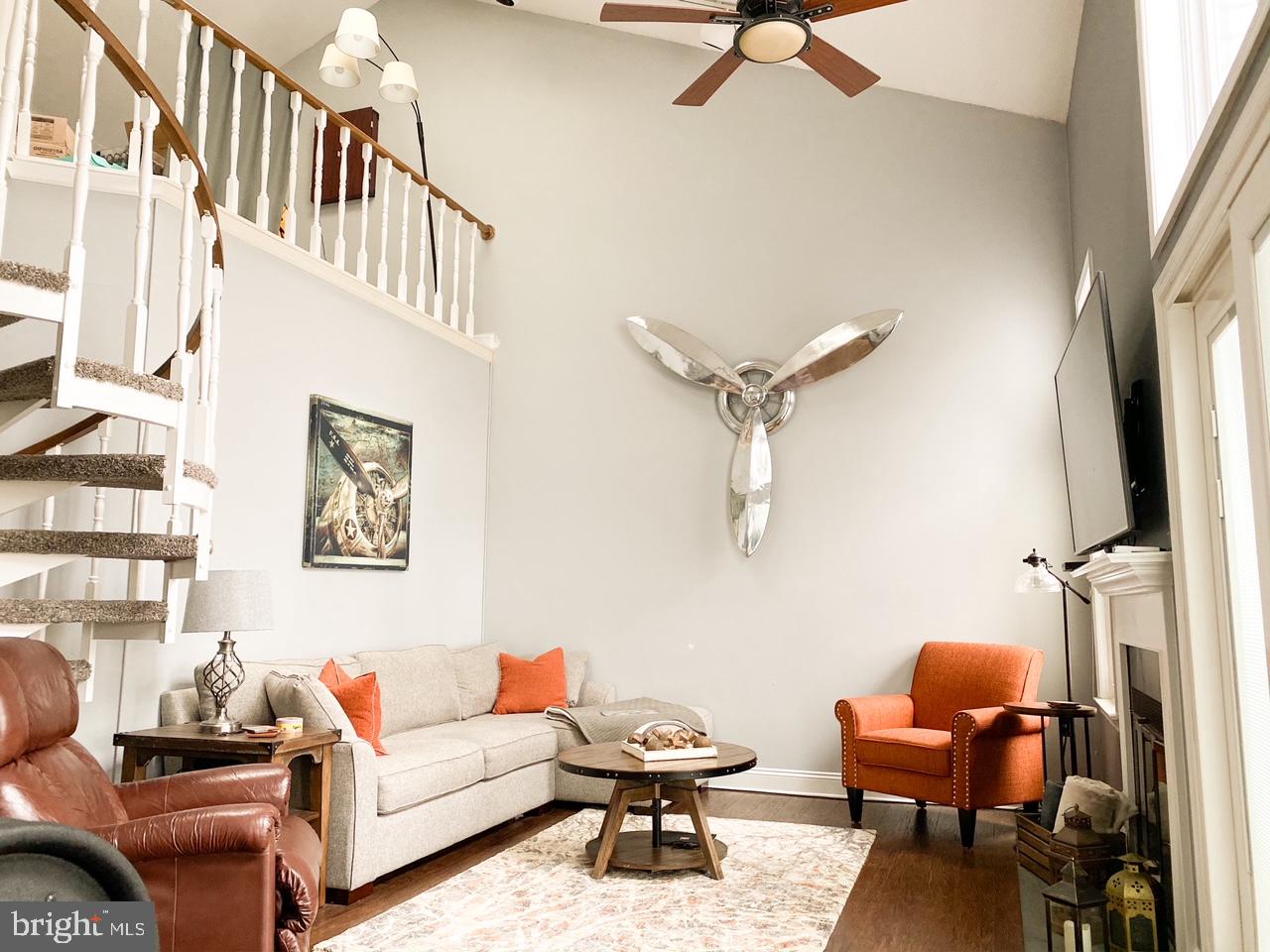 4009 Birch Circle Wilmington, DE 19808 - Photo 2 of 9 Living Room