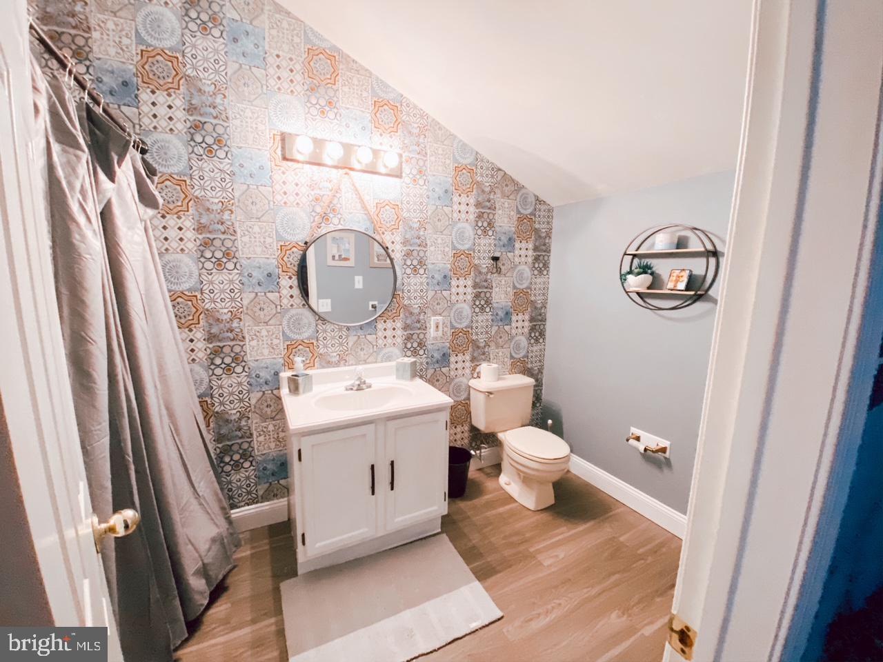 4009 Birch Circle Wilmington, DE 19808 - Photo 7 of 9 Bathroom