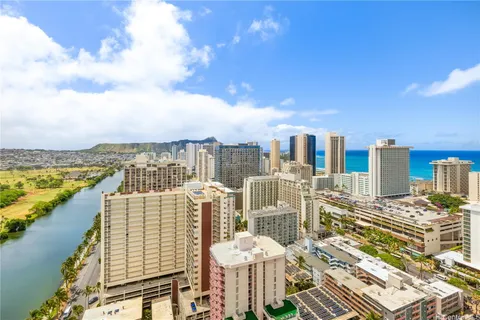 $380,000 | 445 Seaside Avenue, Unit 3505, Honolulu, HI 96815