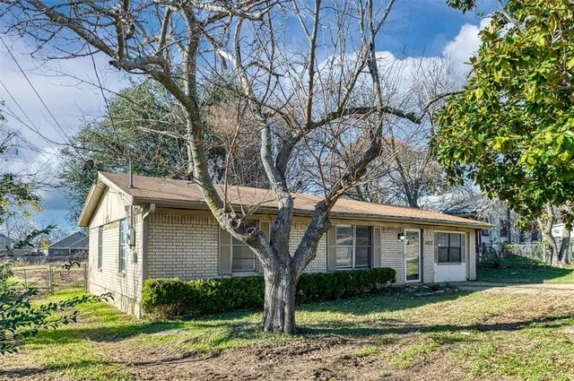 $1,700 | 1407 Franklin Street, Weatherford, TX 76086