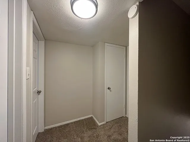 $895 | 2802 Lasses Boulevard, Unit 30, San Antonio, TX 78223