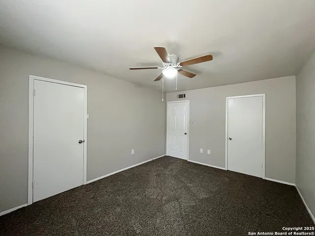 $895 | 2802 Lasses Boulevard, Unit 30, San Antonio, TX 78223